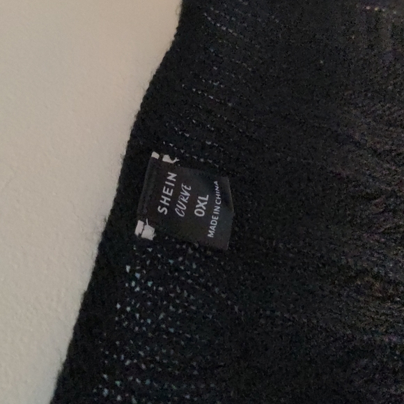 0xl Shein poncho sweater with sleeves - Picture 4 of 4